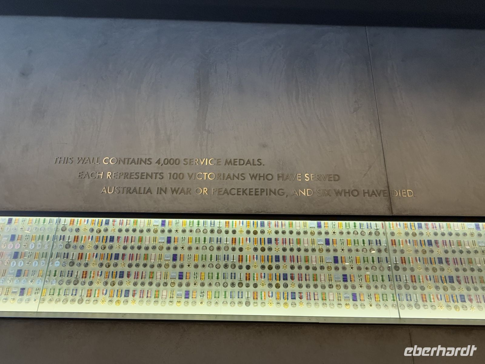 Shrine of Remembrance Melbourne &ndash; &copy; Leon Prinz (Eberhardt TRAVEL)