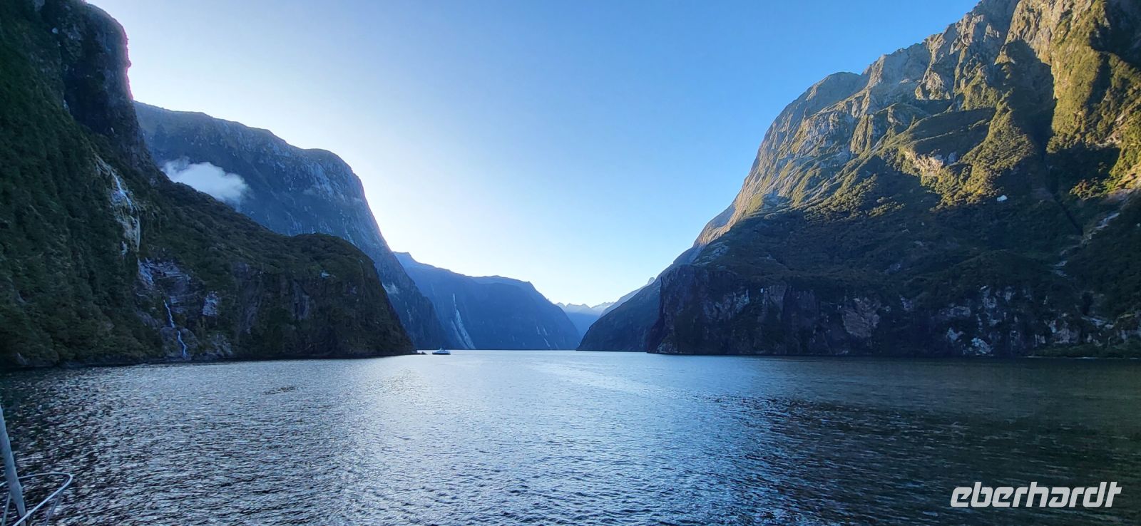 266 morgens im Milford Sound &ndash; &copy; Susanne Schirmann (Eberhardt TRAVEL)