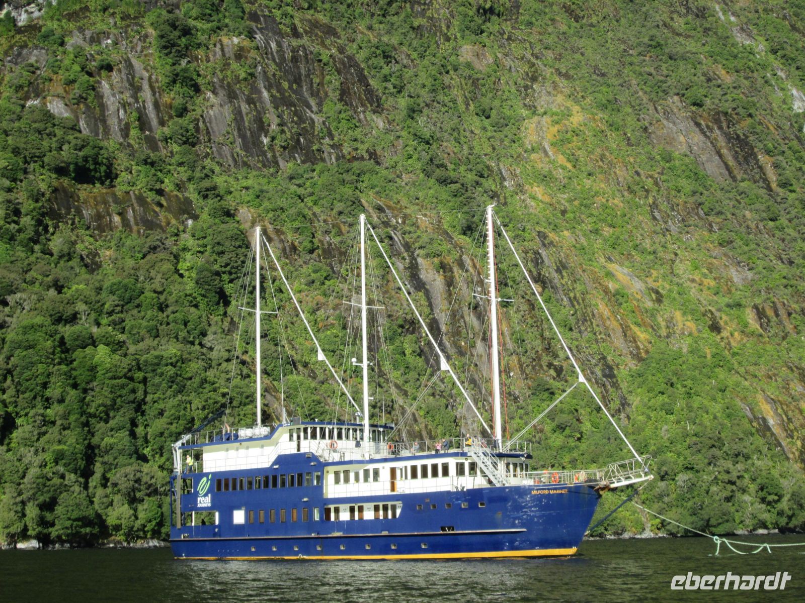 Milford Mariner ankert  &ndash; &copy; Heike Heinen (Eberhardt TRAVEL)