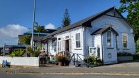 Rundreise Neuseeland // Ausflug zum Cape Reinga - Örtchen Mangonui &ndash; &copy; Franziska Bergmann (Eberhardt TRAVEL)