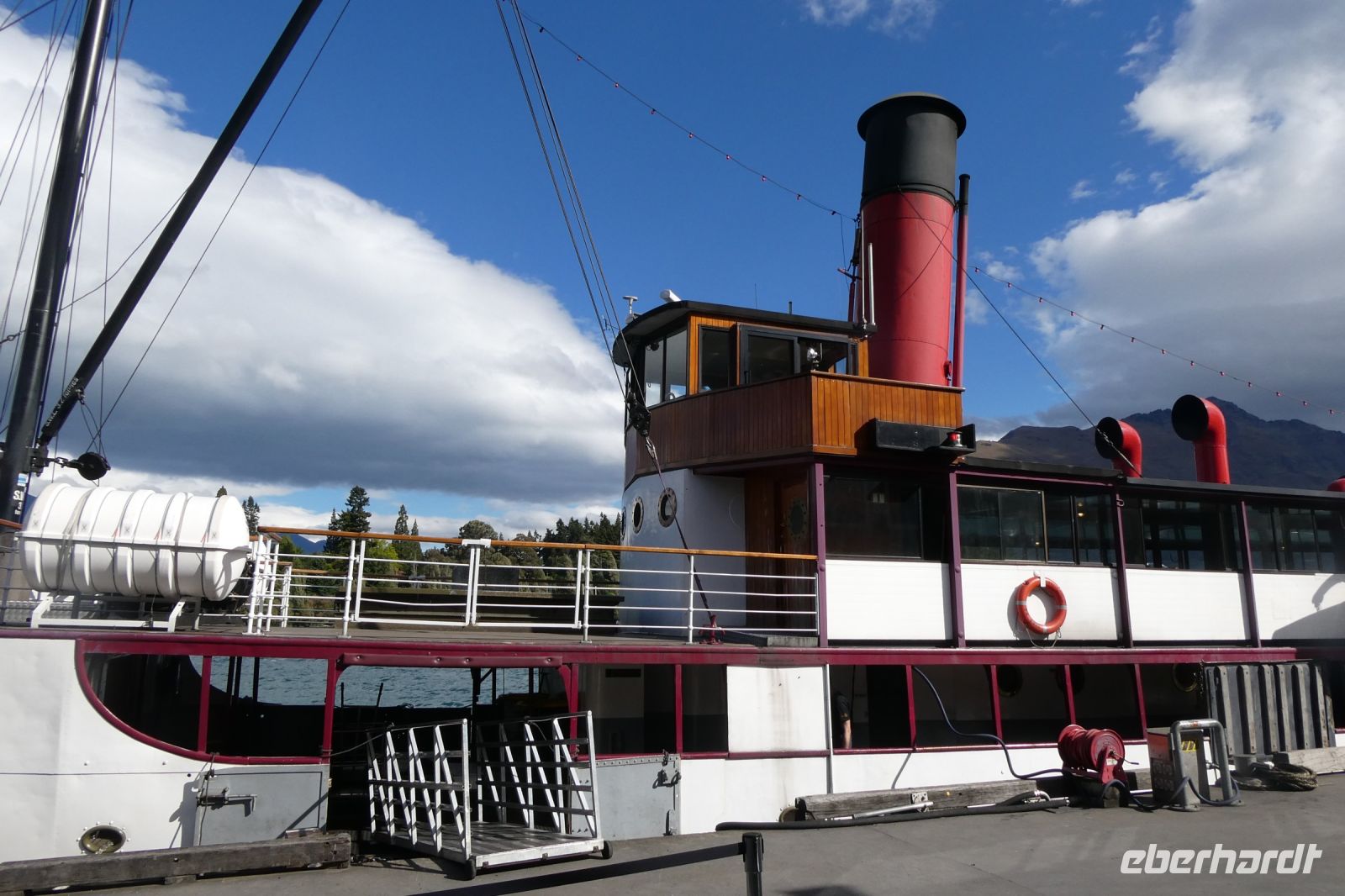 vor der TSS Earnslaw &ndash; &copy; Gina Egenolf (Eberhardt TRAVEL)