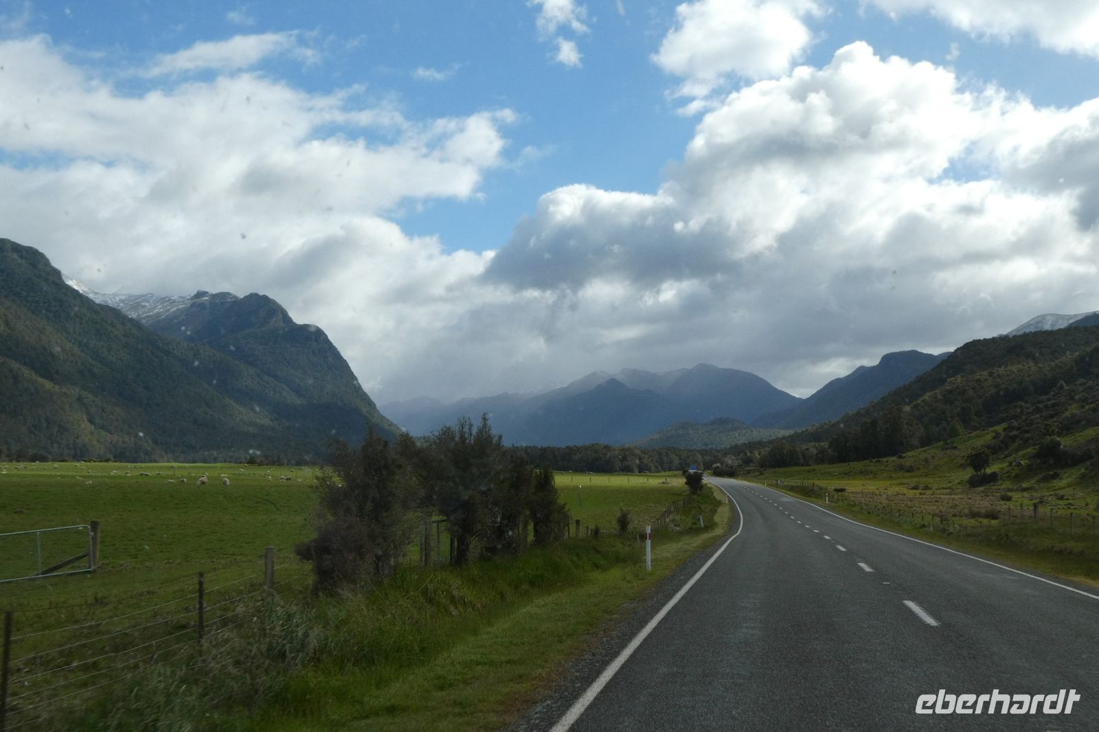 zum Milford Sound &ndash; &copy; Gina Egenolf (Eberhardt TRAVEL)