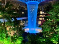 3. Reisetag – Stadtrundfahrt in Singapur – Zurück auf dem Flughafen – The Jewel @ Changi Airport &ndash; &copy; Andreas Wolfsteller (Eberhardt TRAVEL)