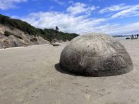 Moeraki Bolders (5) &ndash; &copy; Willi Thomas Krupp (Eberhardt TRAVEL)