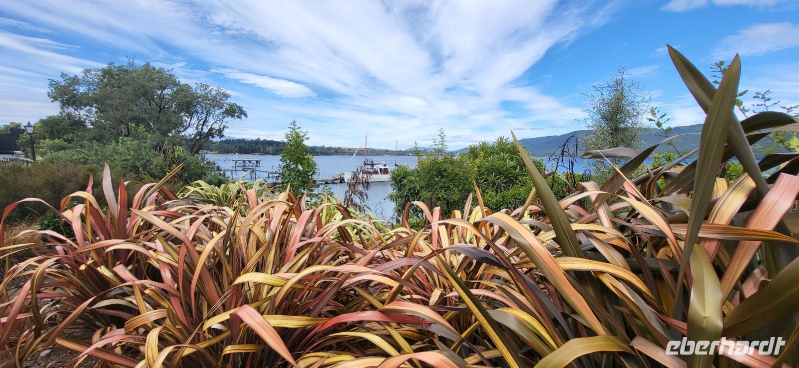 198 Lake Teanau &ndash; &copy; Susanne Schirmann (Eberhardt TRAVEL)
