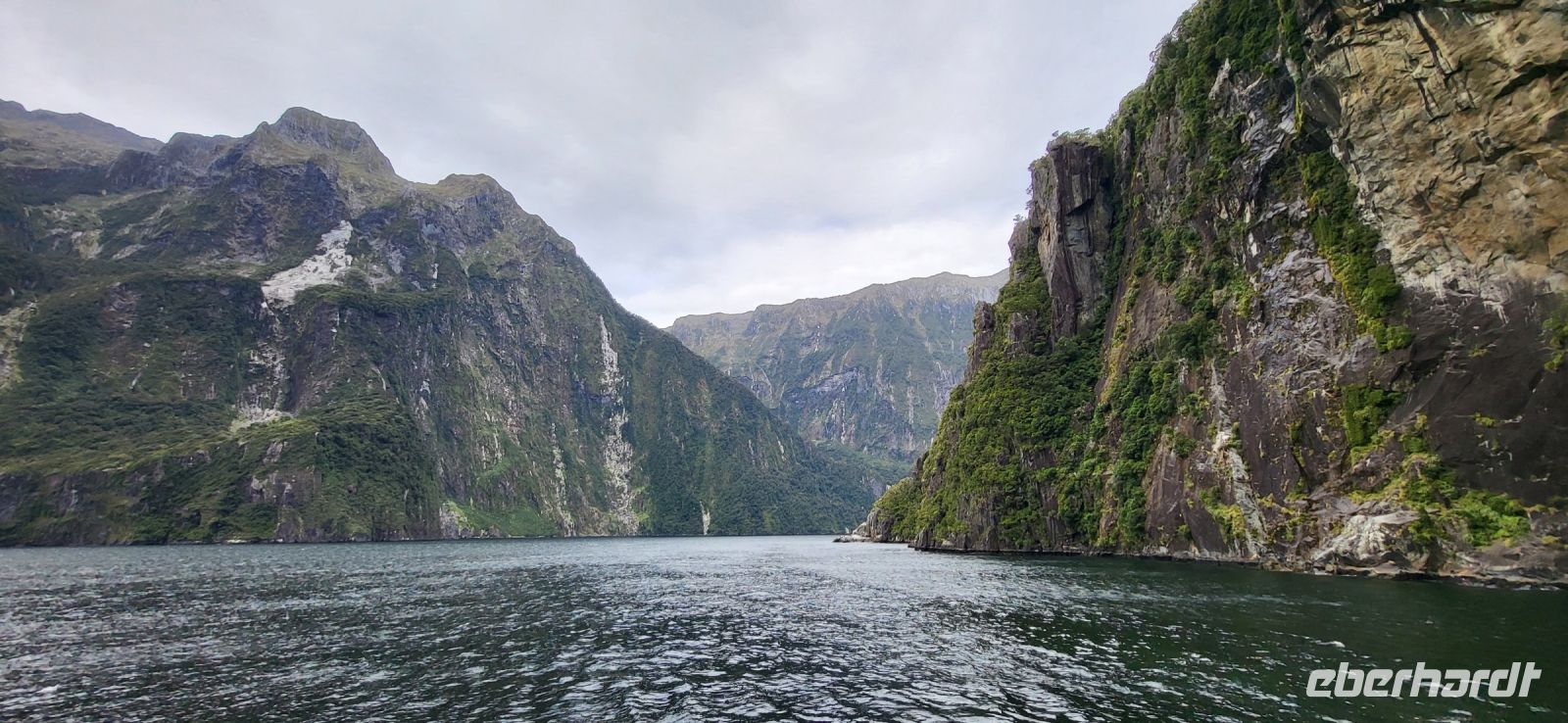 212 Milford Sound &ndash; &copy; Susanne Schirmann (Eberhardt TRAVEL)