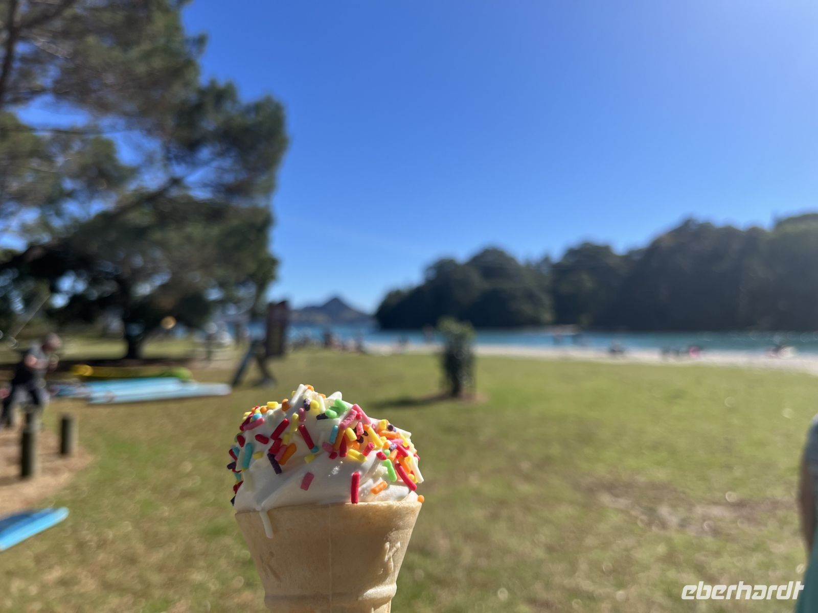 Eis am Cooks Beach &ndash; &copy; Valentin Meyer-Plath (Eberhardt TRAVEL)