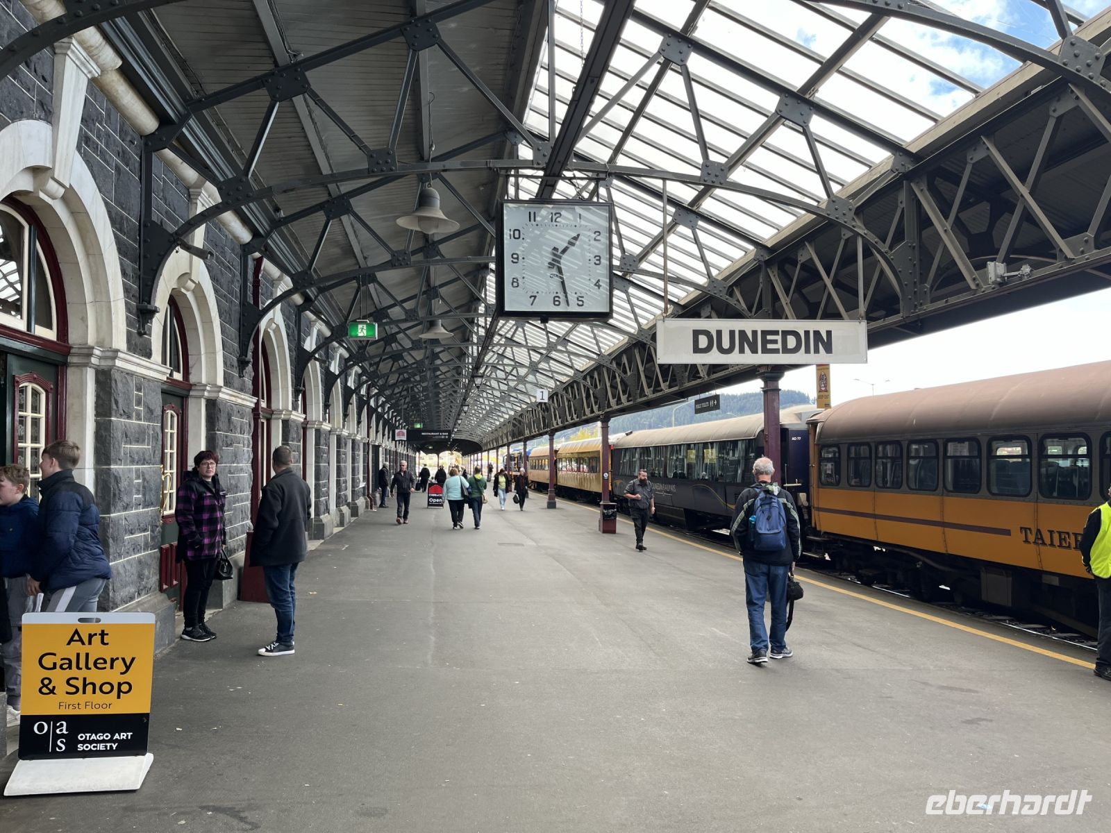 Bahnsteig in Dunedin &ndash; &copy; Valentin Meyer-Plath (Eberhardt TRAVEL)