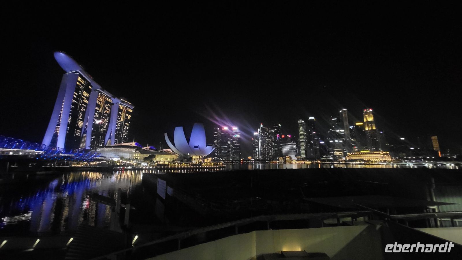 001 - Singapur bei Nacht &ndash; &copy; Vivien Fiedler (Eberhardt TRAVEL)