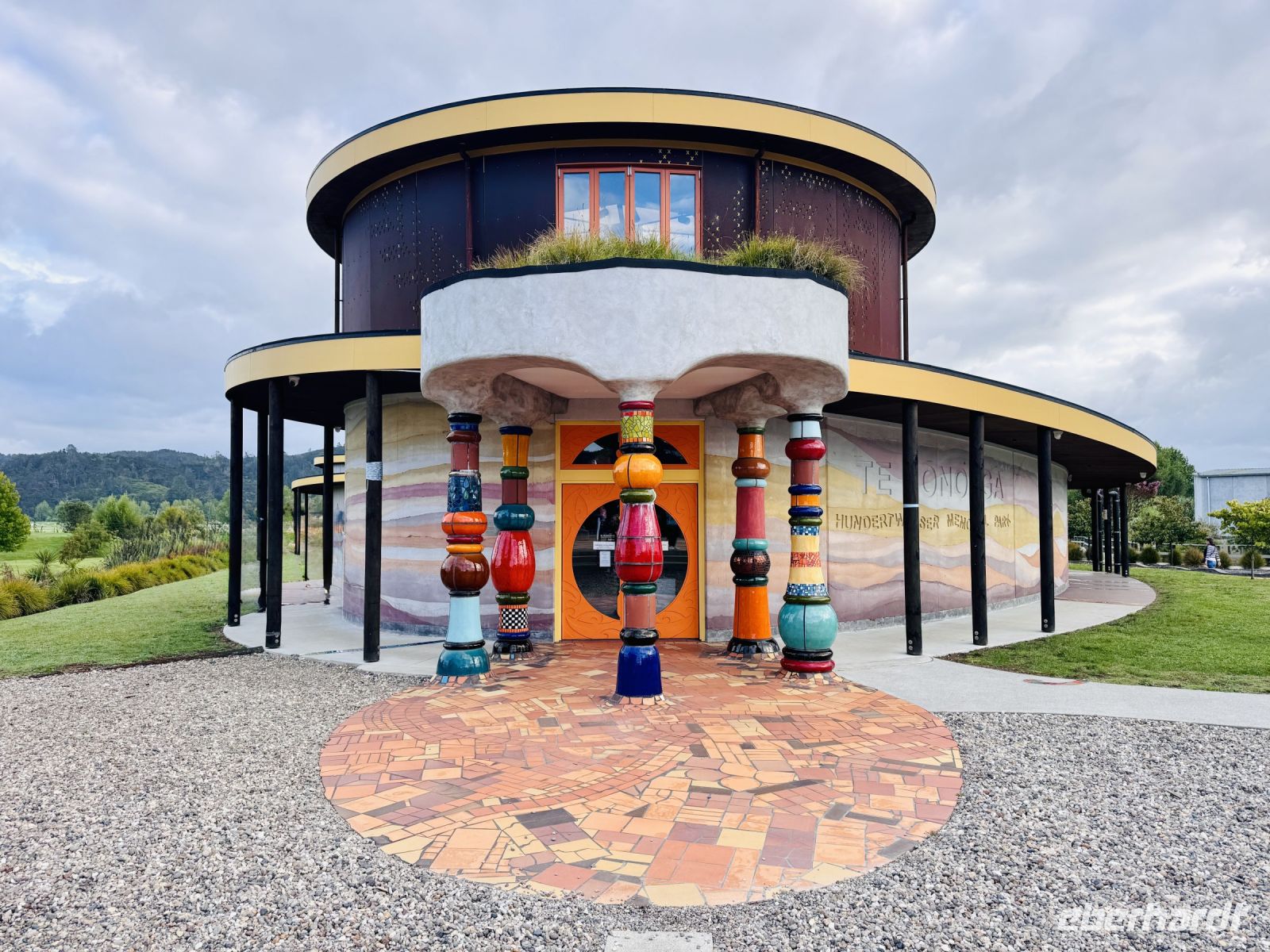 Tag 7 - Hundertwasser-Memorial in Kawakawa &ndash; &copy; Christin Kuschka (Eberhardt TRAVEL)