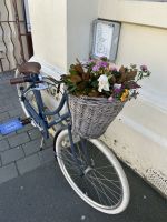 10.03.2025: Mittagspause in Oamaru &ndash; &copy; Anne Fohlert (Eberhardt TRAVEL)