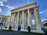 10.03.2025: Mittagspause in Oamaru &ndash; &copy; Anne Fohlert (Eberhardt TRAVEL)