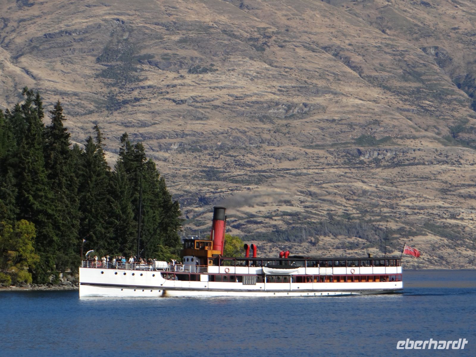 Queenstown, die TSS Earlslaw ist den ganzen Tag unterwegs.  &ndash; &copy; Vivian Kreft (Eberhardt TRAVEL)