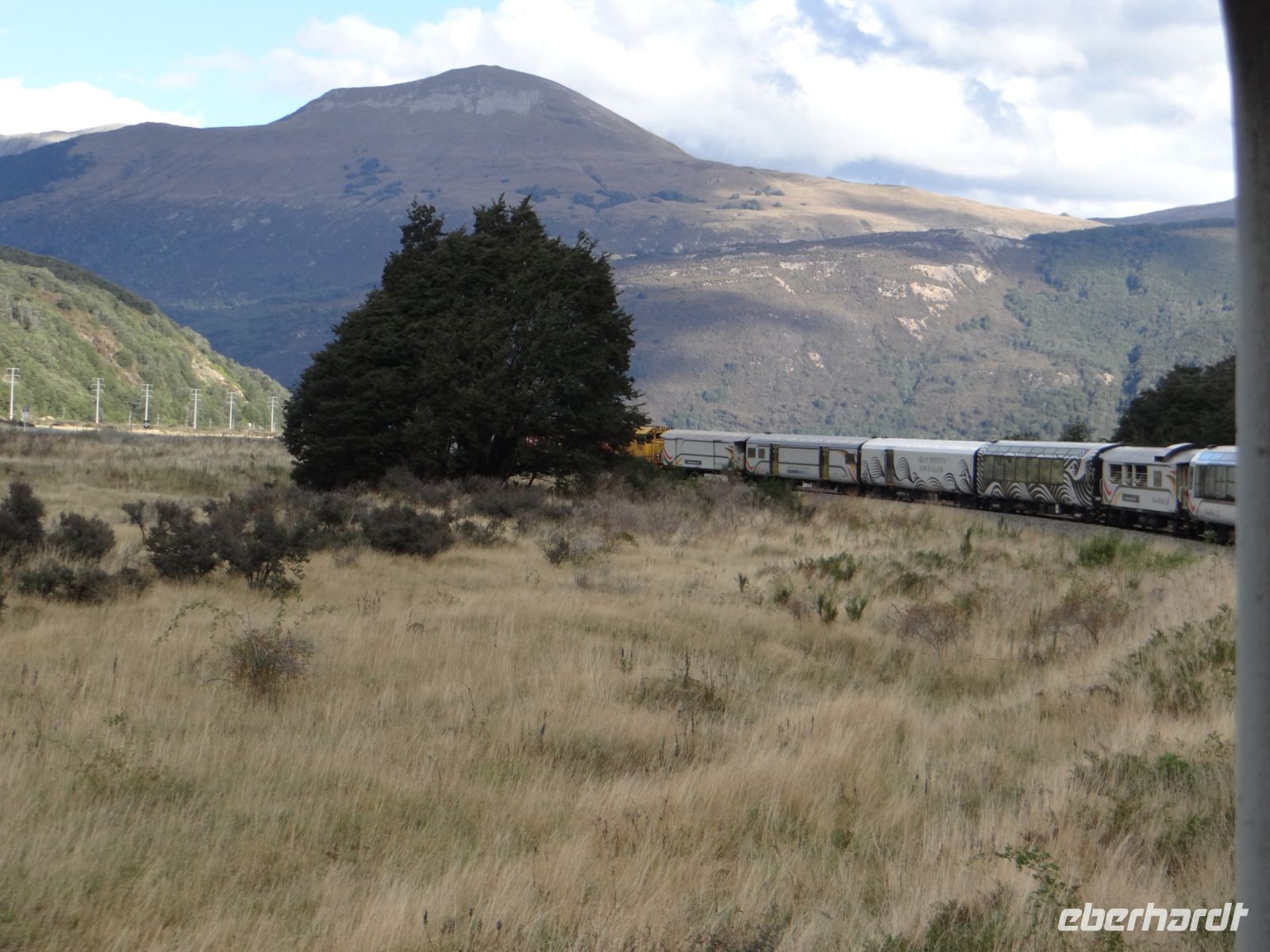 Einmal am Tag fährt der Zug in jede Richtung Christchurch - Greymouth. &ndash; &copy; Vivian Kreft (Eberhardt TRAVEL)