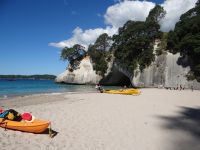 Cathedral Cove &ndash; &copy; Vivian Kreft (Eberhardt TRAVEL)