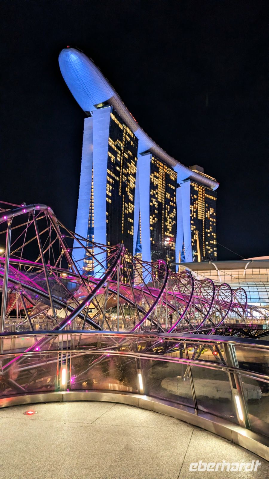 Marina Bay Sands bei Nacht &ndash; &copy; Geena Dutschmann (Eberhardt TRAVEL)