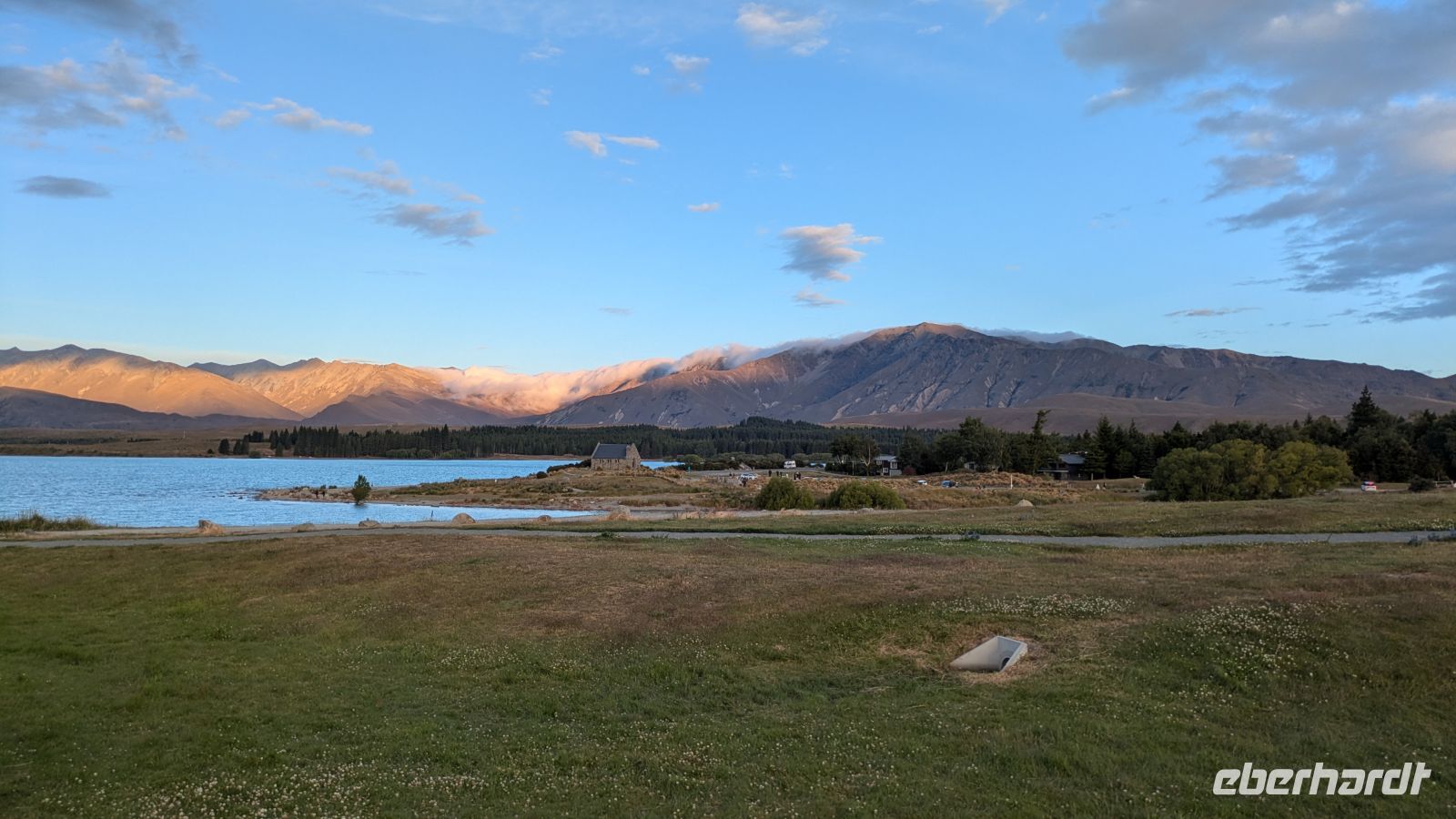 Church of the Good Shepherd, Lake Tekapo &ndash; &copy; Geena Dutschmann (Eberhardt TRAVEL)