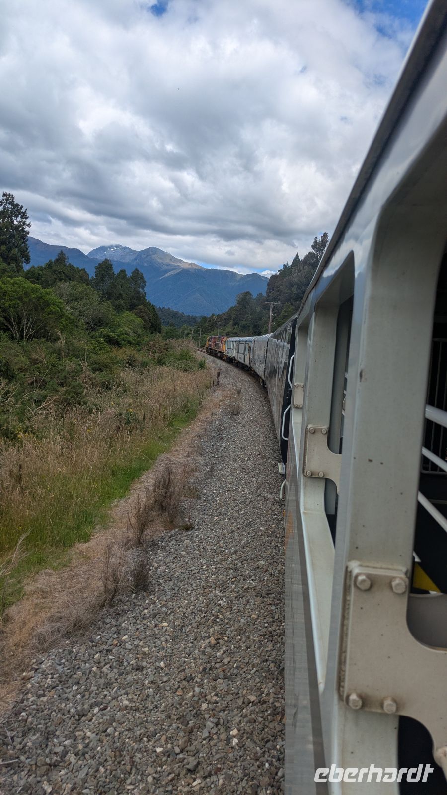 TranzAlpine-Zug  &ndash; &copy; Geena Dutschmann (Eberhardt TRAVEL)