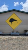 Kiwi Schild &ndash; &copy; Geena Dutschmann (Eberhardt TRAVEL)