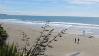 0253 Moeraki Boulders &ndash; &copy; Annette Weise (Eberhardt TRAVEL)