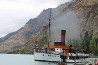 Anlegen der TSS Earnslow &ndash; &copy; Marianne Schulze (Eberhardt TRAVEL)