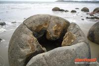 PazifikkÜste Moeraki Boulders &ndash; &copy; Katrin Deutschbein (Eberhardt TRAVEL)