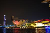 Singapur bei Nacht &ndash; &copy; Cindy Streidt (Eberhardt TRAVEL)