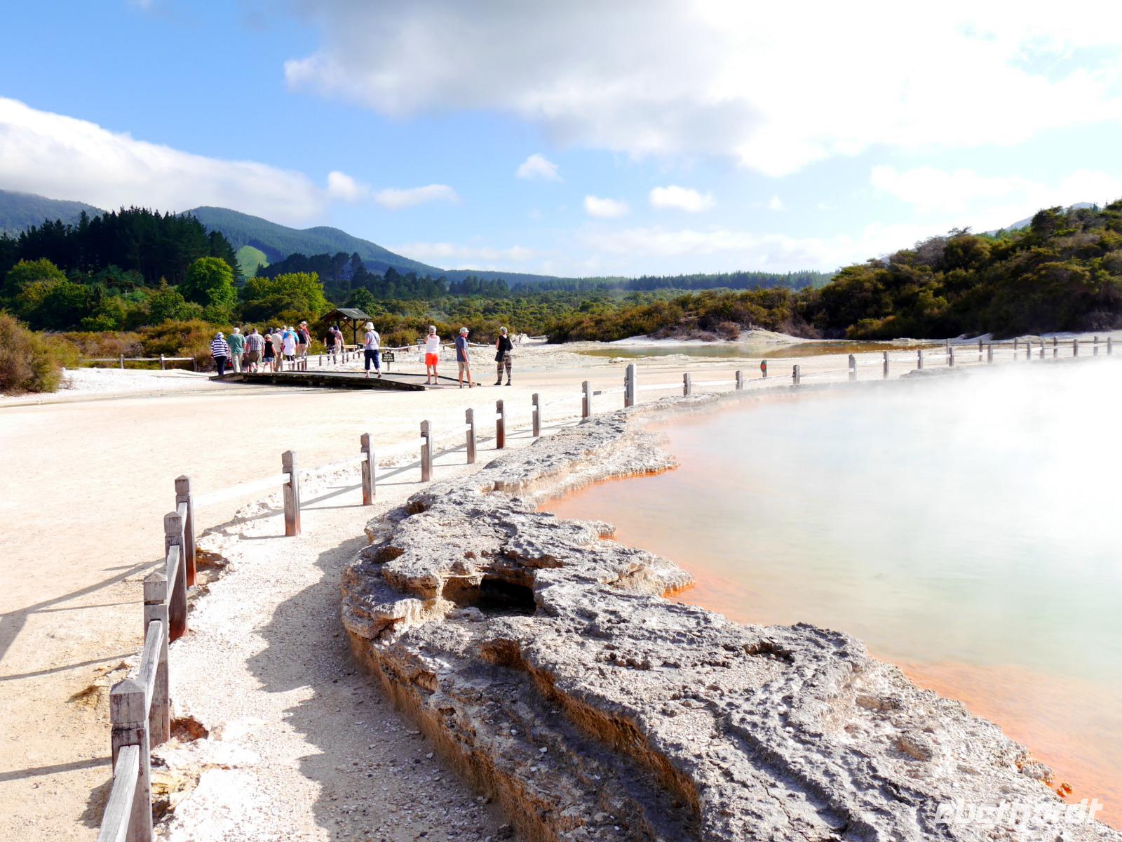 Wai-O-Tapu &ndash; &copy; Anna Stiebing (Eberhardt TRAVEL)
