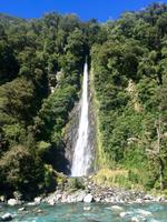 Thunder Falls im Aspiring Nationalpark &ndash; &copy; Ngoc Anh Nguyen (Eberhardt TRAVEL)