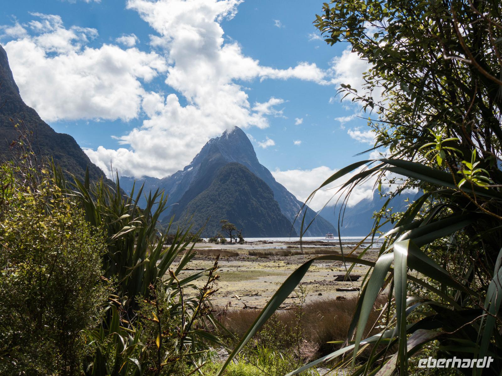 Milford Sound, Mitre Peak &ndash; &copy; Anna Stiebing (Eberhardt TRAVEL)