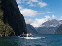 Milford Sound Kreuzfahrt &ndash; &copy; Anna Stiebing (Eberhardt TRAVEL)