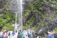 Milford Sound, Fairy Falls &ndash; &copy; Frank Nimschowski (Eberhardt TRAVEL)