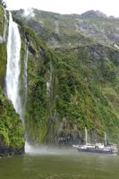 Milford Sound, Stirling Falls &ndash; &copy; Frank Nimschowski (Eberhardt TRAVEL)