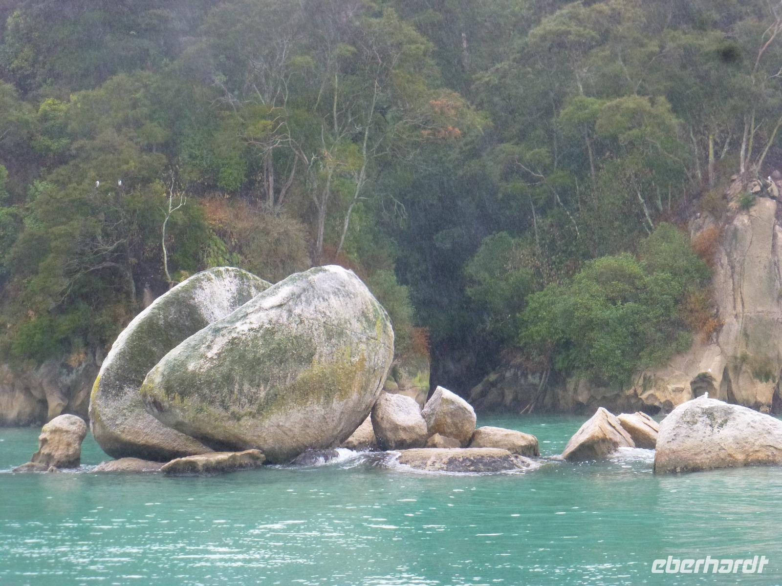 Abel Tasman Nationalpark - Split Apple Rock &ndash; &copy; Juliane Voigt (Eberhardt TRAVEL)