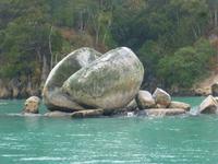 Abel Tasman Nationalpark - Split Apple Rock &ndash; &copy; Juliane Voigt (Eberhardt TRAVEL)