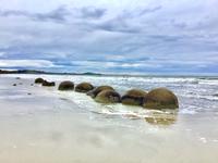Moeraki Boulders - Neuseeland &ndash; &copy; Sabine Letzybyll (Eberhardt TRAVEL)