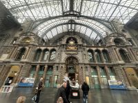 Bahnhof Antwerpen-Centraal &ndash; &copy; Sabine Letzybyll (Eberhardt TRAVEL)