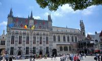 Am Burgplatz &ndash; &copy; Wolfgang Eckert (Eberhardt TRAVEL)