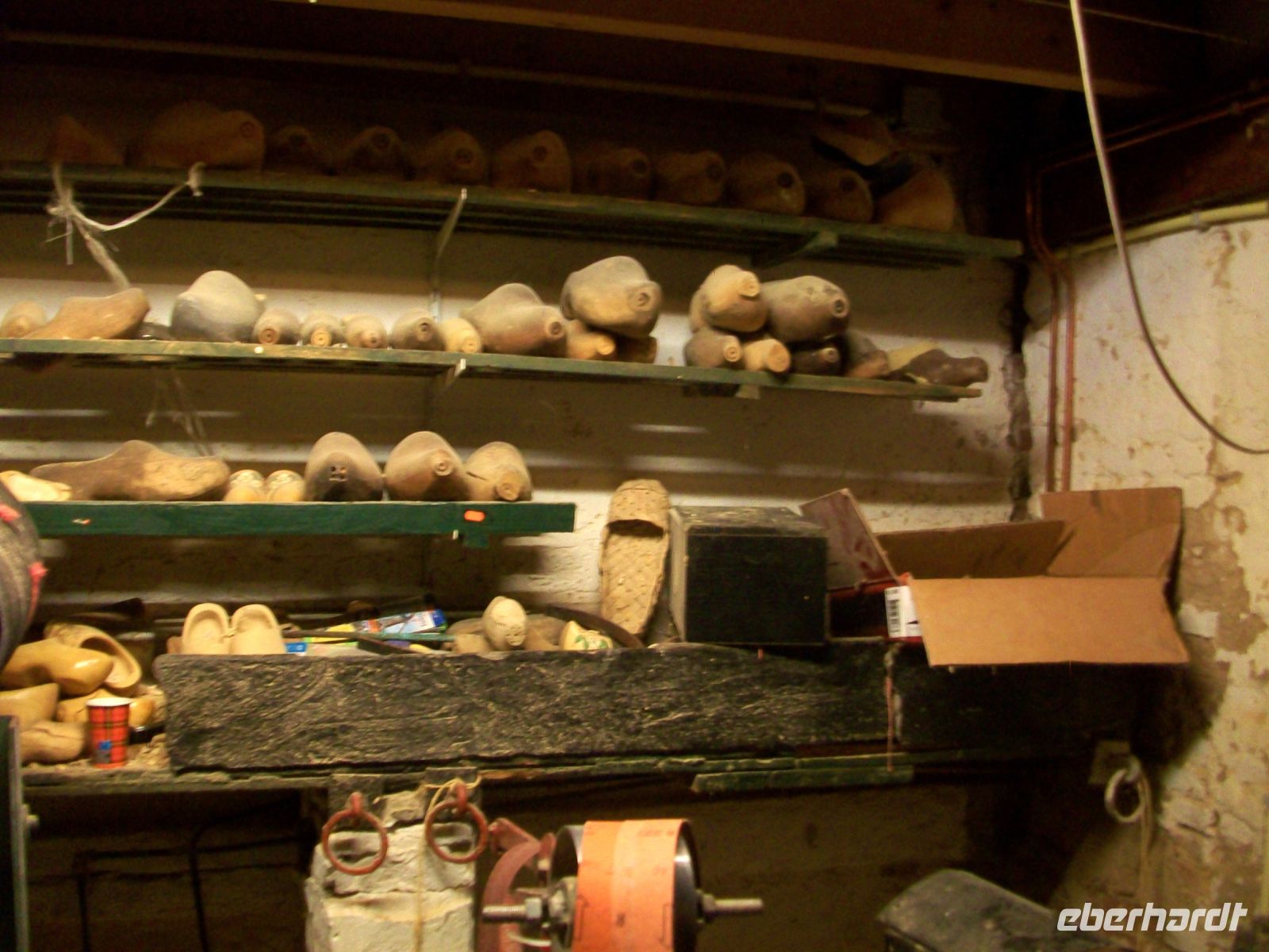 Holzschuhe &ndash; &copy; Steffen Mucke (Eberhardt TRAVEL)