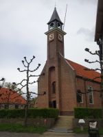 ... mitten im Dorf: die Kirche... &ndash; &copy; Hartwig Köllner (Eberhardt TRAVEL)