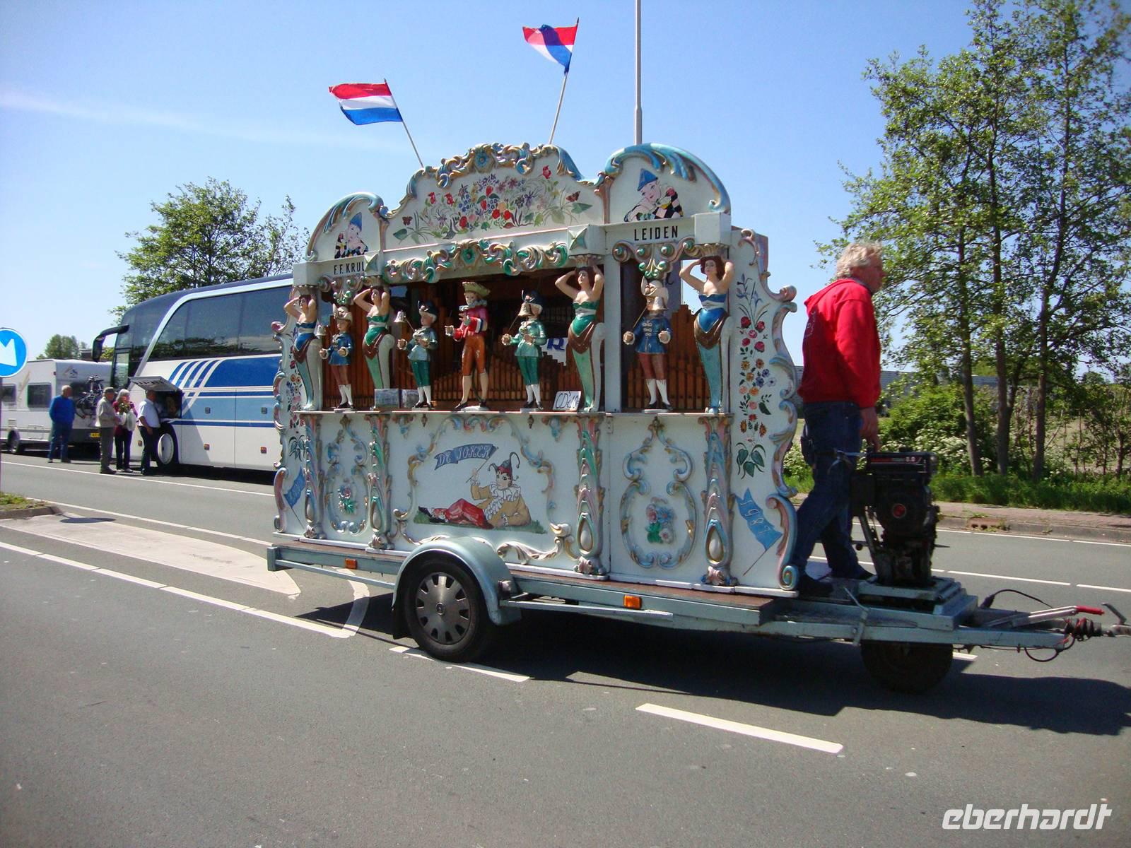 Blumencorso &ndash; &copy; Harald Kühne (Eberhardt TRAVEL)