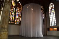 063 Amsterdam, Kunst in der Alten Kirche (Oude Kerk) &ndash; &copy; Konrad Füssel (Eberhardt TRAVEL)