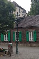 Düsseldorf - Gaslaterne in der Altstadt.jpg &ndash; &copy; Marion Kottlos (Eberhardt TRAVEL)