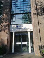Beginn der Stadtführung am jüdischen Museum in Amsterdam &ndash; &copy; Andrej Kulikov (Eberhardt TRAVEL)