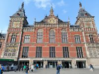 Central Station Amsterdam  &ndash; &copy; Heike Jack (Eberhardt TRAVEL)