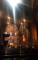 Maastricht - die Liebfrauenkirche, ein willkommener Ruhepunkt im Weihnachtstrubel