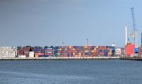 Container  &ndash; &copy; Sabine Möllering-Stork (Eberhardt TRAVEL)