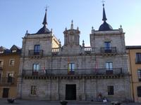 Rathaus von Ponferrada &ndash; &copy; Peter Rudolph (Eberhardt TRAVEL)