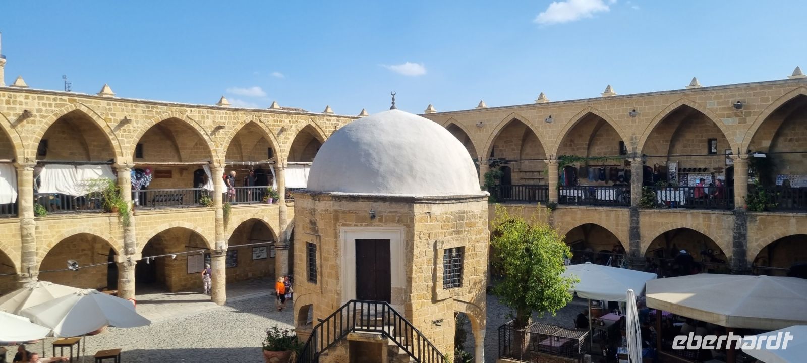 Rundreise Zypern // Nikosia, in der ehemaligen Karwanserei Büyük Han &ndash; &copy; Mario Scheinert (Eberhardt TRAVEL)