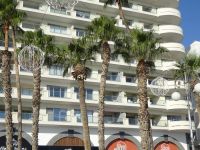 Larnaka: Hotel &ndash; &copy; Inge Bily (Eberhardt TRAVEL)